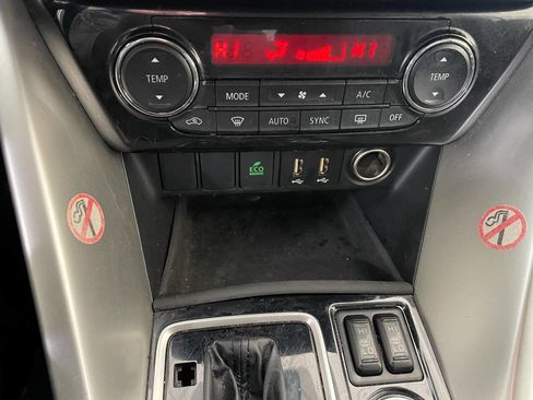 Used 2025 Mitsubishi Eclipse Cross SE image 37