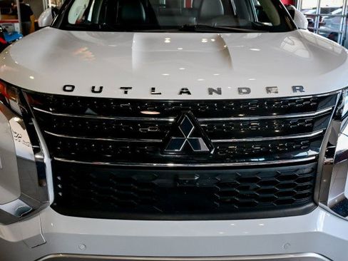 Used 2023 Mitsubishi Outlander SEL 40th Anniversary image 11