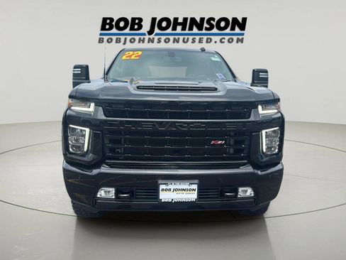 Used 2022 Chevrolet Silverado 2500 LT w/ Midnight Edition AWD/4WD image 6