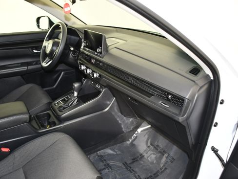Certified 2024 Honda CR-V EX image 40