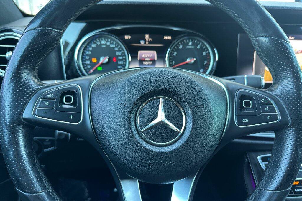 Used 2018 Mercedes-Benz E 300 w/ Premium 1 Package image 22