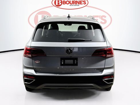 Used 2023 Volkswagen Taos SEL AWD/4WD image 11