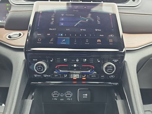 Used 2022 Jeep Grand Cherokee Summit image 29