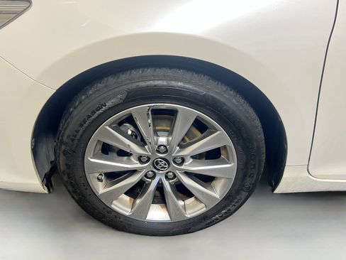 Used 2015 Toyota Camry XLE FWD image 13