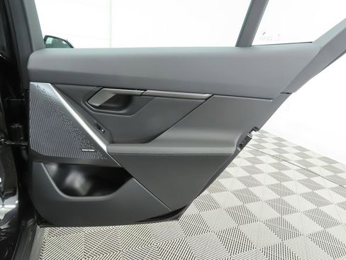 Certified 2025 BMW 530i image 28