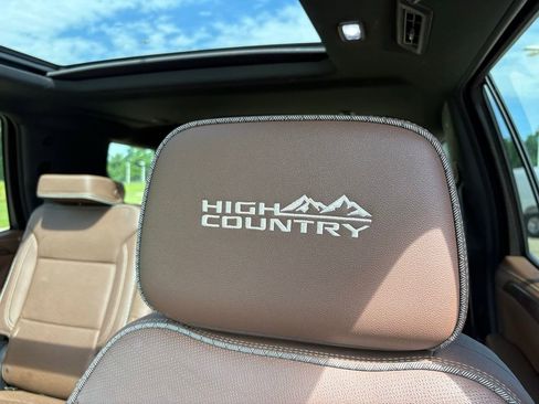 Used 2023 Chevrolet Tahoe High Country AWD/4WD image 36
