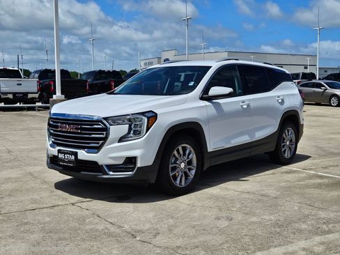 Used 2024 GMC Terrain SLT FWD image 8