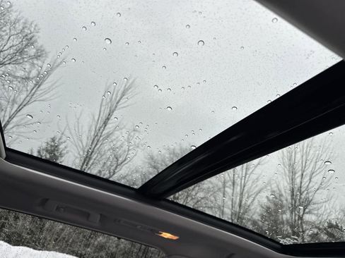 Used 2024 Toyota Highlander Platinum image 16