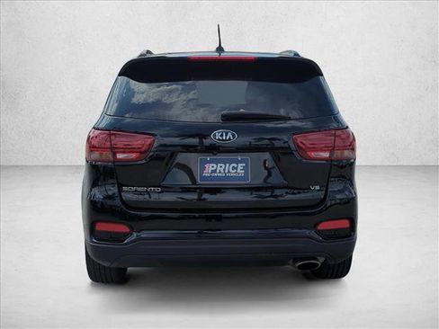 Used 2020 Kia Sorento S FWD image 6