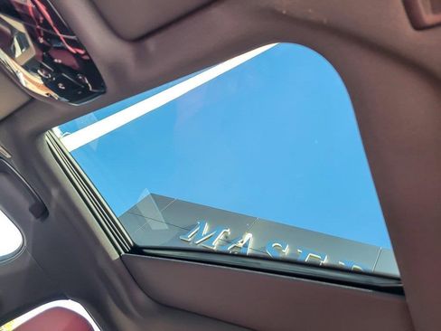 Used 2025 BMW 540i xDrive image 10