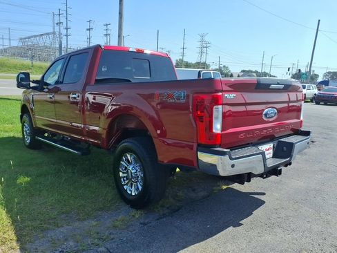 Used 2019 Ford F250 XLT w/ XLT Premium Package AWD/4WD image 5