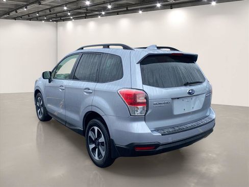 Used 2018 Subaru Forester 2.5i Premium AWD/4WD image 5