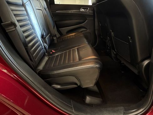 Used 2019 Jeep Grand Cherokee Limited X image 12