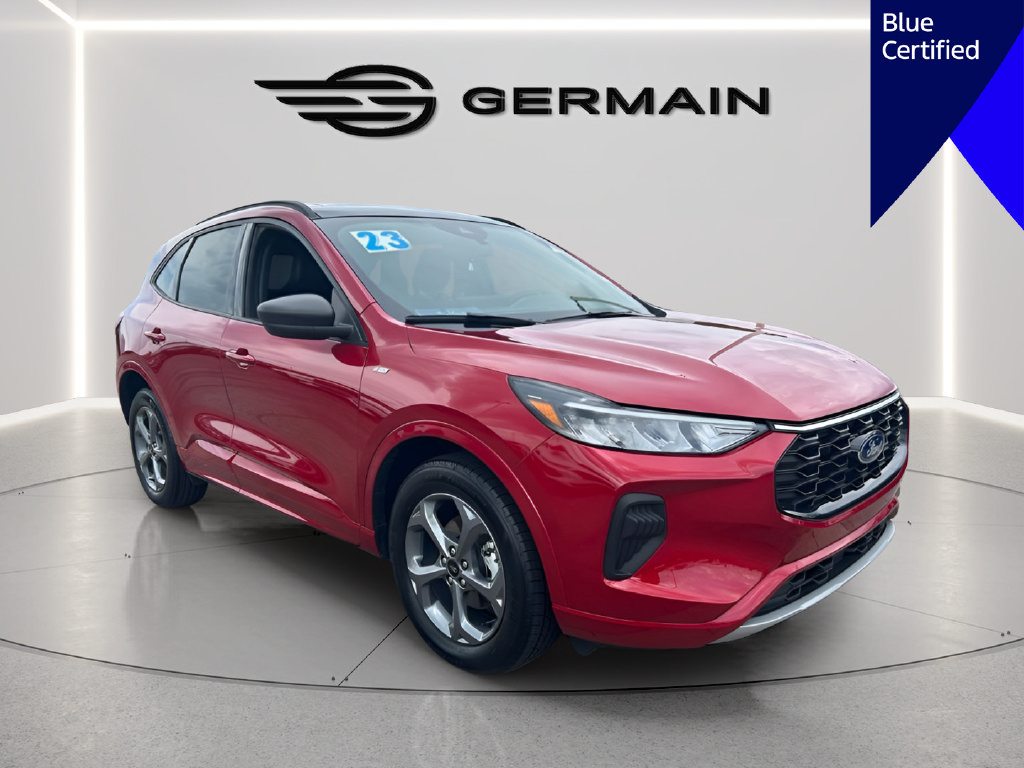 Used 2023 Ford Escape ST-Line w/ Tech Pack #1 AWD/4WD image 2