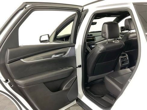 Certified 2023 Cadillac XT5 Sportv w/ Technology Package AWD/4WD image 28