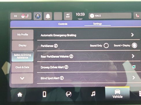 Used 2023 Jeep Compass Limited image 22