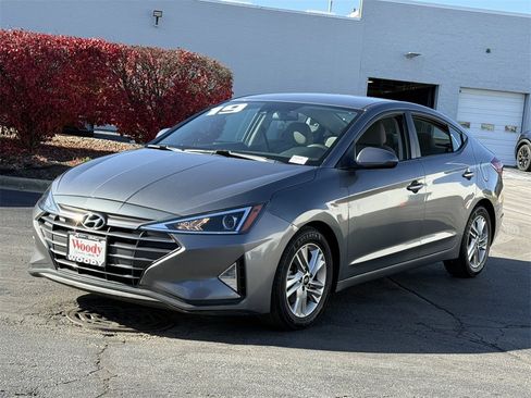Used 2019 Hyundai Elantra SEL image 4