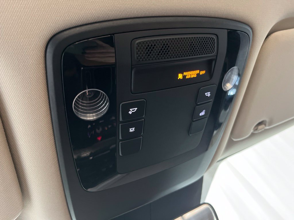 Used 2024 Kia Carnival LX FWD image 17