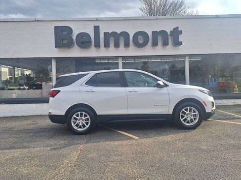 Used 2023 Chevrolet Equinox LT AWD/4WD image 2