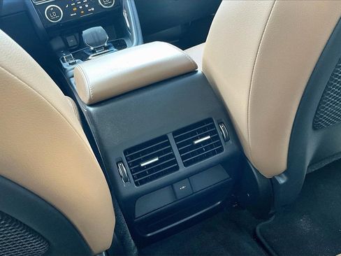 Used 2022 Jaguar E-PACE SE image 32