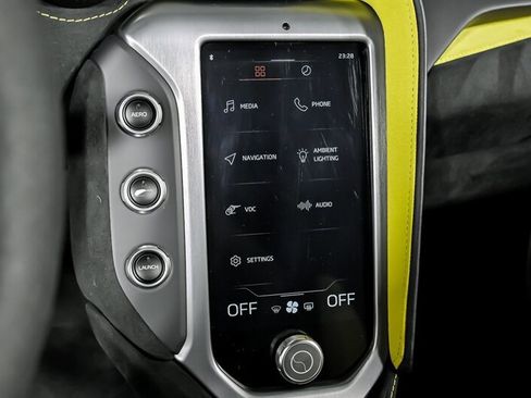 Used 2024 McLaren 750S Spider RWD image 36