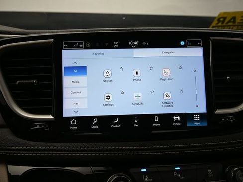 Used 2024 Chrysler Pacifica Select image 33