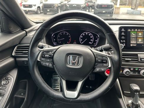 Used 2019 Honda Accord Sport image 18
