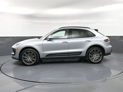 Certified 2026 Porsche Macan AWD/4WD image 2