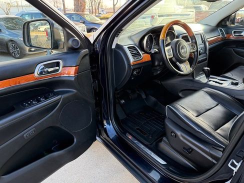 Used 2011 Jeep Grand Cherokee Overland image 10
