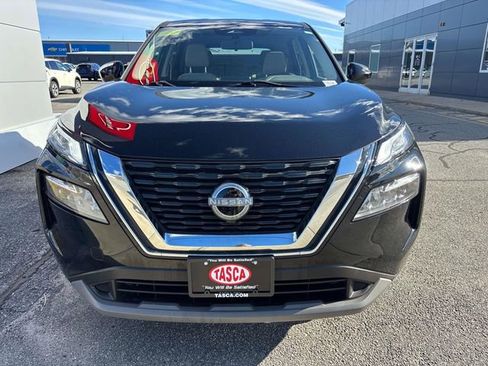 Used 2023 Nissan Rogue SV image 2