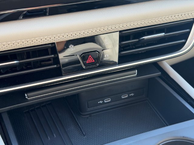 Certified 2026 Volkswagen Atlas SE FWD image 24