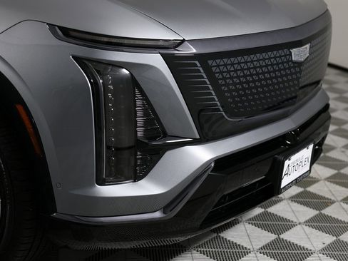 Used 2026 Cadillac Vistiq Sport image 43