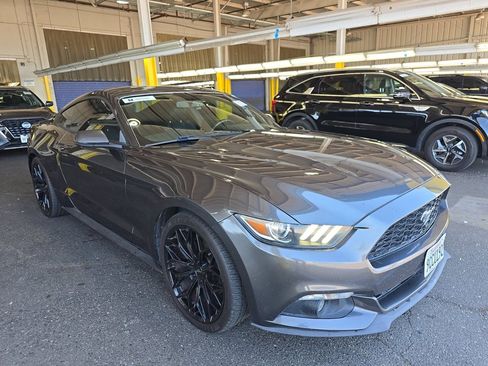 Used 2016 Ford Mustang Premium RWD image 3