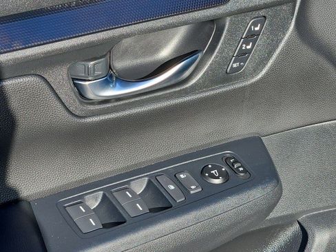 Used 2025 Honda CR-V Sport-L image 23