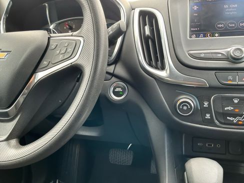 Used 2022 Chevrolet Equinox LT AWD/4WD image 17