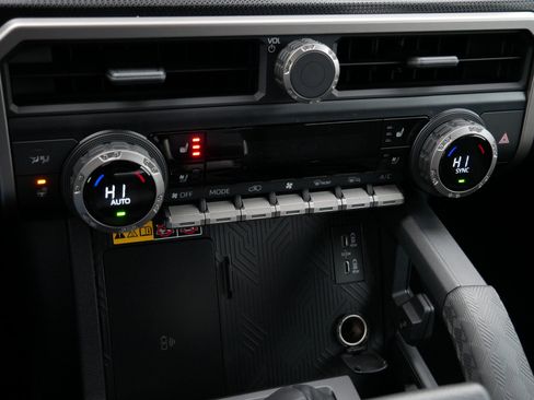 Certified 2025 Toyota 4Runner Limited image 23