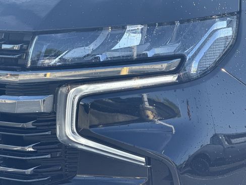 Used 2022 Chevrolet Suburban RST w/ Luxury Package RWD image 6