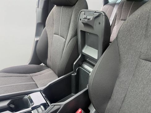 Used 2024 Honda Accord Sport image 19