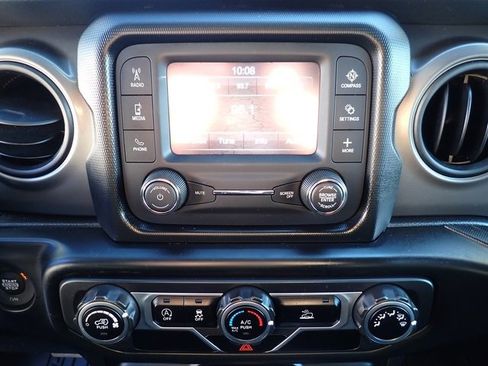 Used 2021 Jeep Wrangler Unlimited Sport image 25