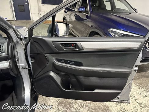 Used 2017 Subaru Outback 2.5i AWD/4WD image 22