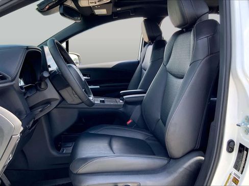 Certified 2026 Toyota Sienna XLE Woodland Edition AWD/4WD image 8