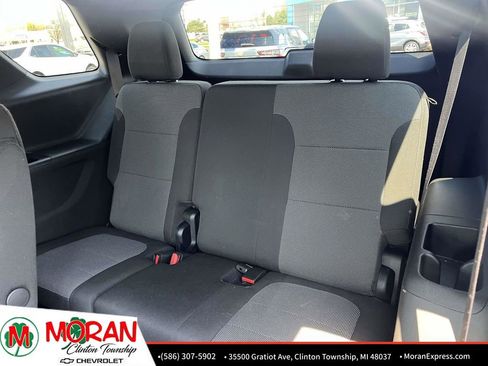 Certified 2023 Chevrolet Traverse LT FWD image 13