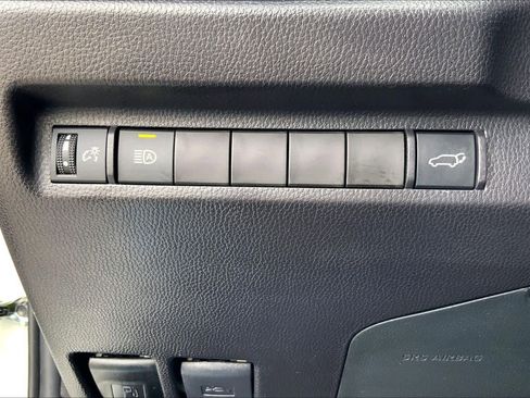 Certified 2025 Toyota RAV4 XLE w/ Convenience Package FWD image 33