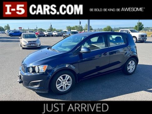 Used 2016 Chevrolet Sonic LT FWD image 1