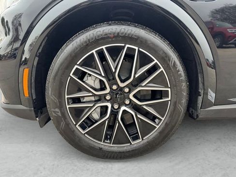 Used 2025 Ford Mustang Mach-E Premium image 20