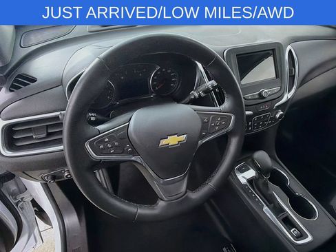 Used 2024 Chevrolet Equinox LT AWD/4WD image 11