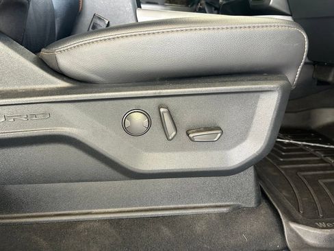 Used 2025 Ford F350 Lariat AWD/4WD image 31