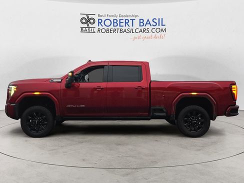 Used 2025 GMC Sierra 2500 AT4 w/ AT4 Premium Plus Package image 2