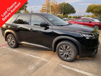 Certified 2025 Nissan Pathfinder S