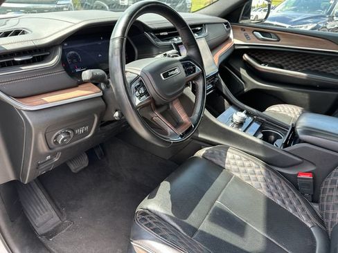 Used 2022 Jeep Grand Cherokee L Summit w/ Advanced Protech Group IV AWD/4WD image 25